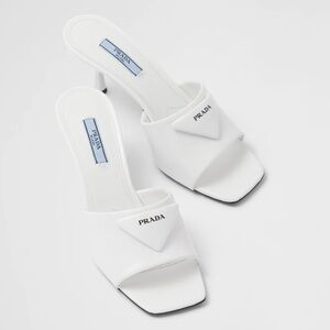 EUC PRADA Leather sandals $1,100 39